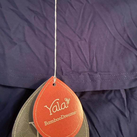 Yala Skirted Leggings, NWT, Navy - Picture 2 of 2